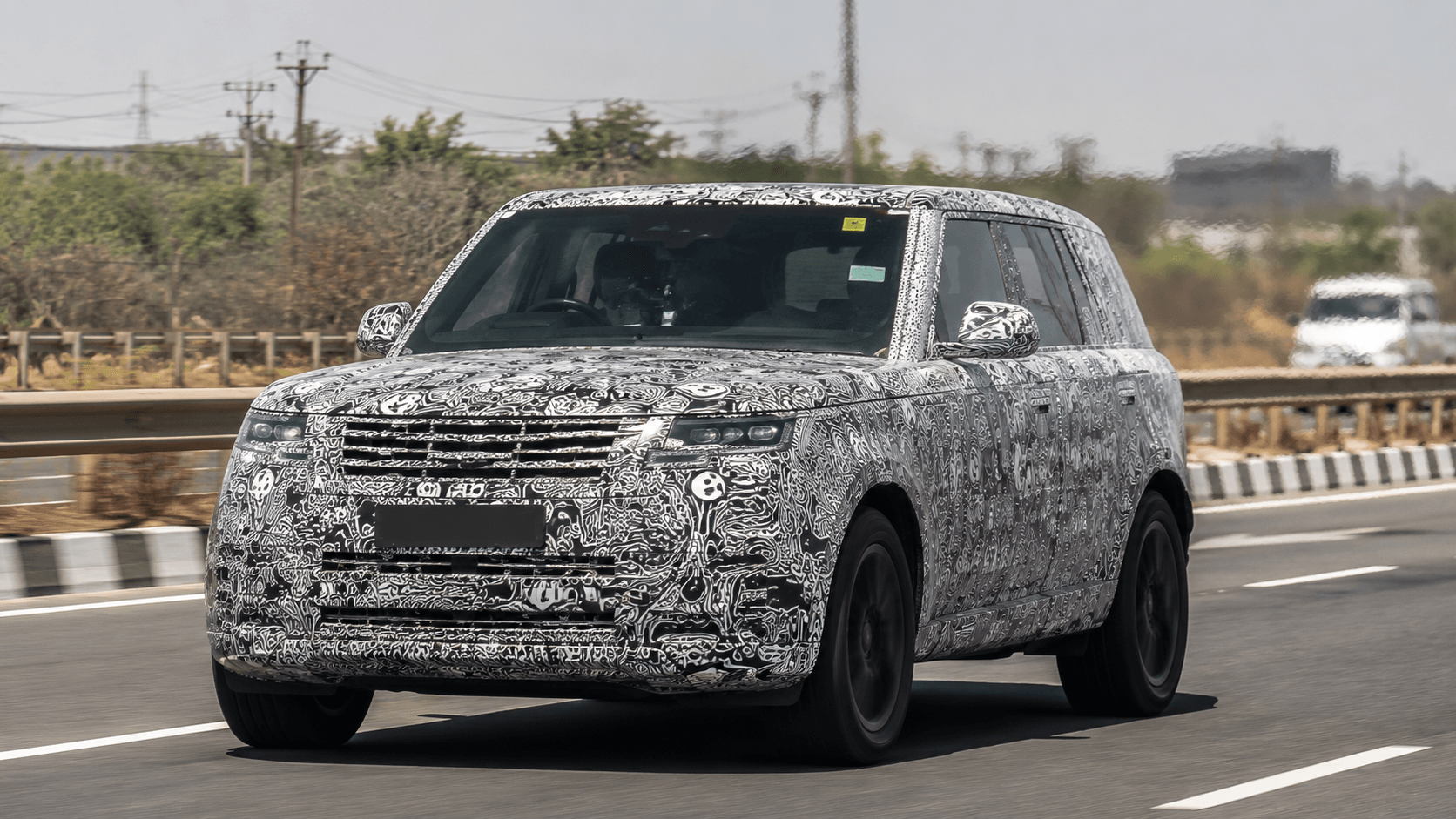 JSW-Chery Jaecoo J5 Spied With Petrol and Hybrid Power: The Real Story Is a Strategy Shift 1 JSW Chery Jaecoo J5