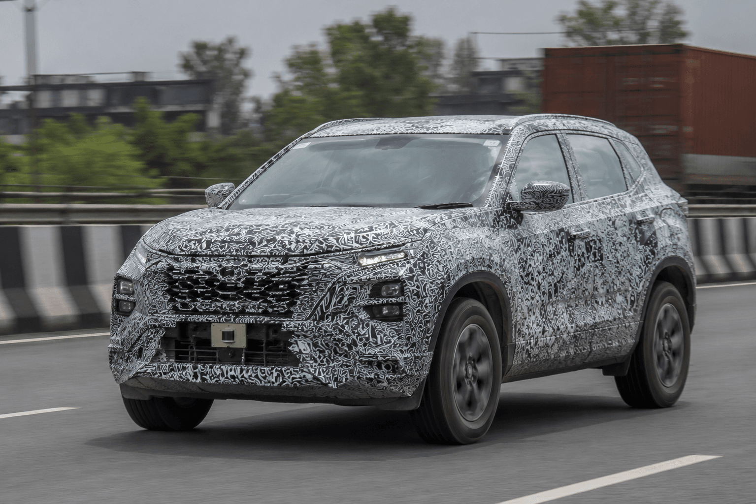 Maruti Fronx facelift spied